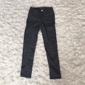 ✨Girls Justice grey jegging (jean-legging) pants!✨